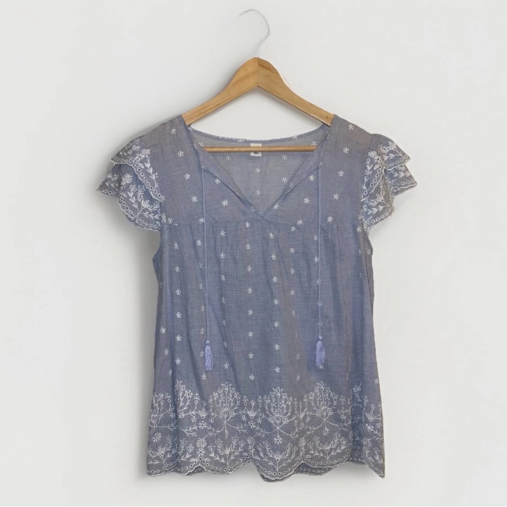 Unworn blue embroidered blouse from Old Navy women’s size medium